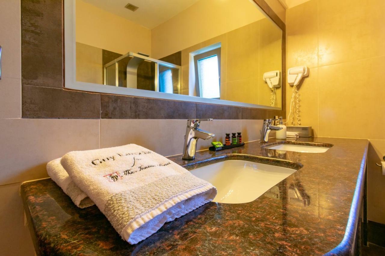 Ionian Pearl Luxury Spa Villa Mesongí Exterior photo